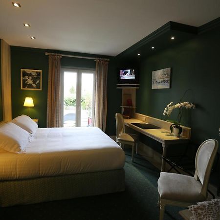 L'Hotel Le Cheval Noir Moret-sur-Loing Zewnętrze zdjęcie