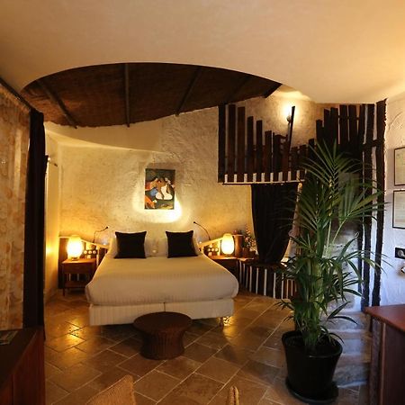 L'Hotel Le Cheval Noir Moret-sur-Loing Zewnętrze zdjęcie