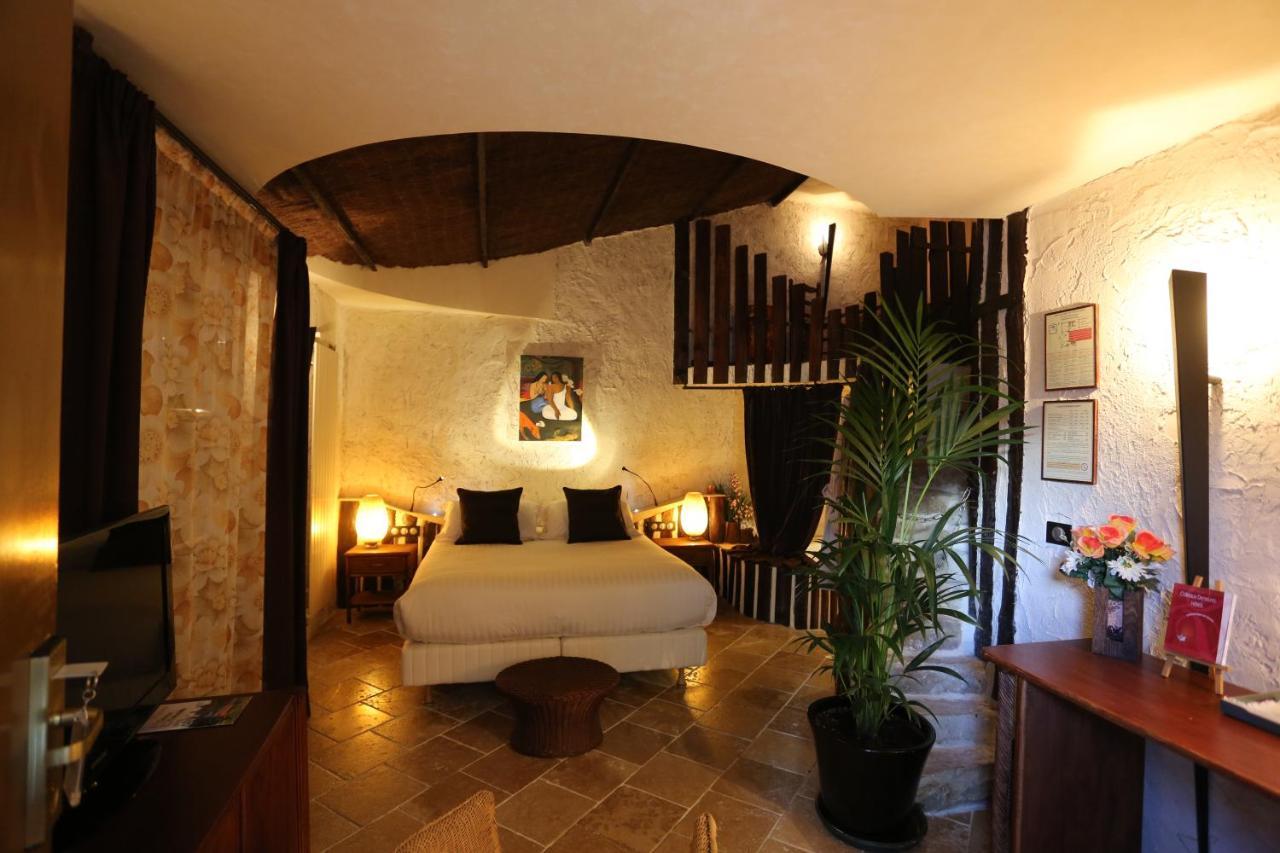 L'Hotel Le Cheval Noir Moret-sur-Loing Zewnętrze zdjęcie