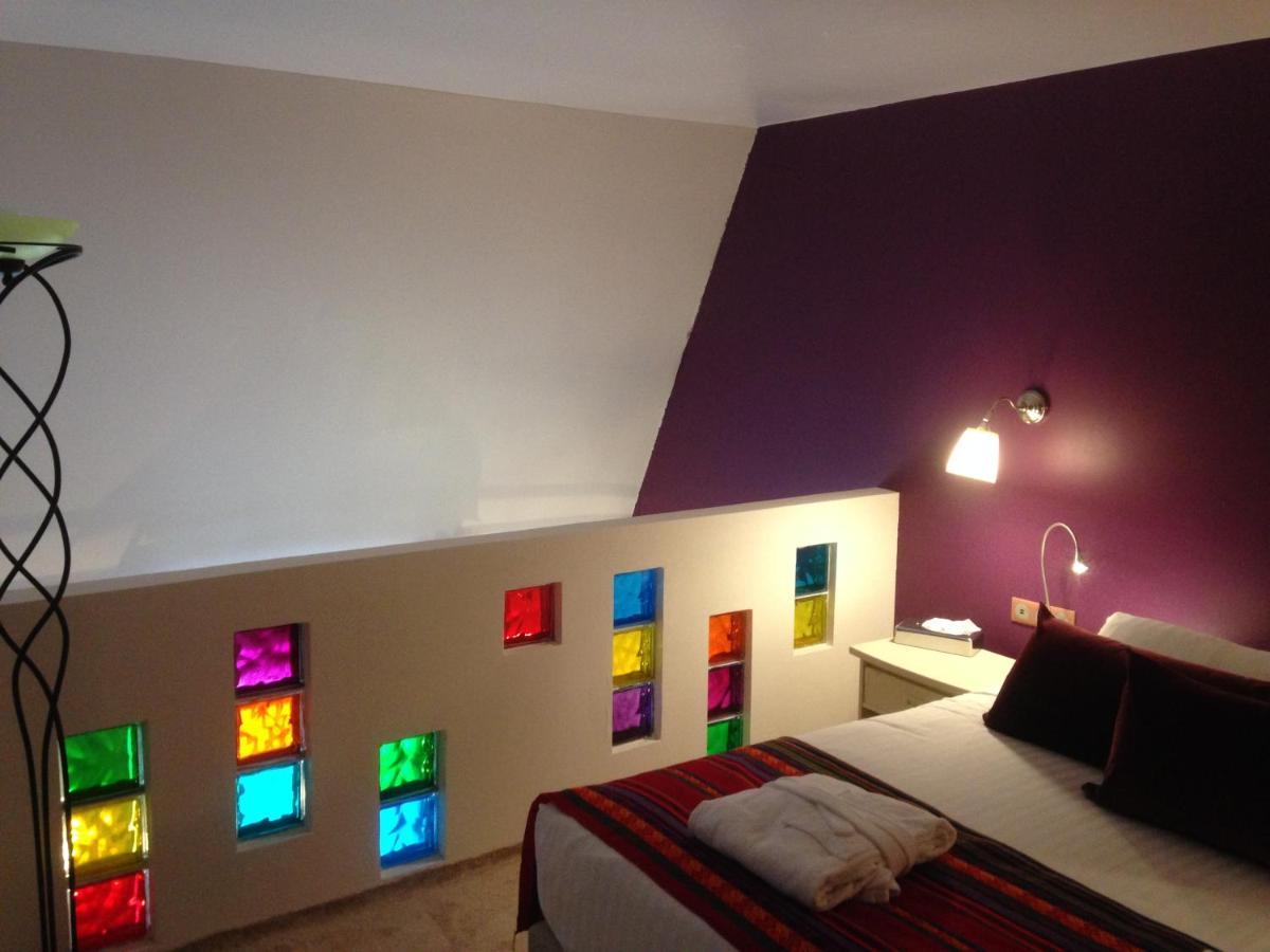 L'Hotel Le Cheval Noir Moret-sur-Loing Zewnętrze zdjęcie