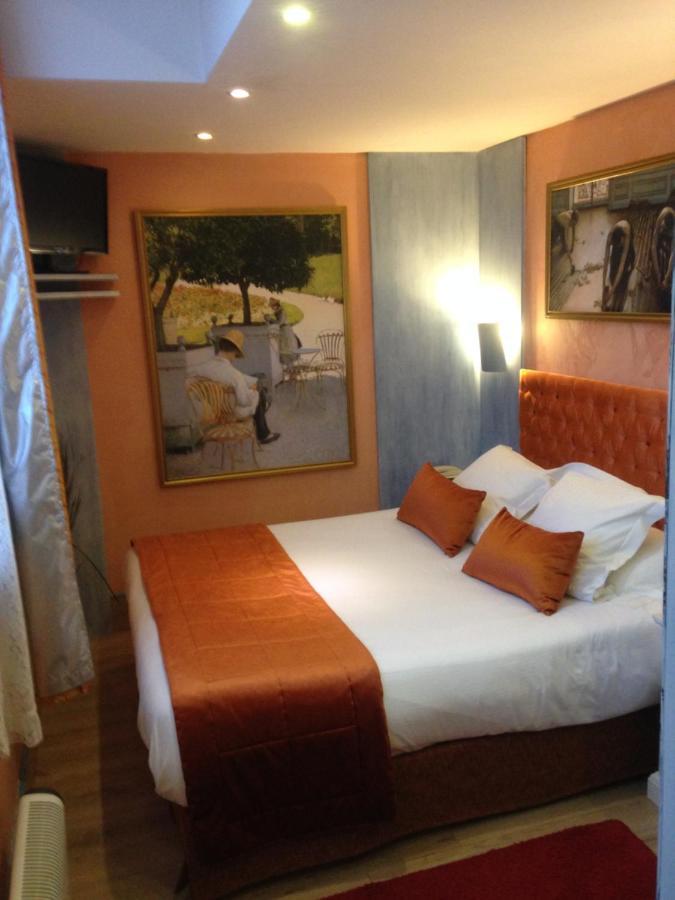 L'Hotel Le Cheval Noir Moret-sur-Loing Zewnętrze zdjęcie