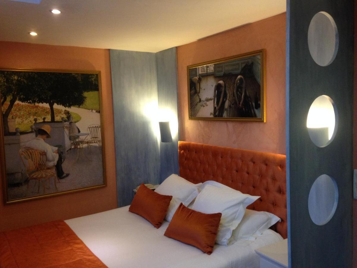 L'Hotel Le Cheval Noir Moret-sur-Loing Zewnętrze zdjęcie