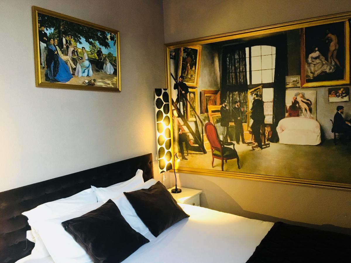 L'Hotel Le Cheval Noir Moret-sur-Loing Zewnętrze zdjęcie