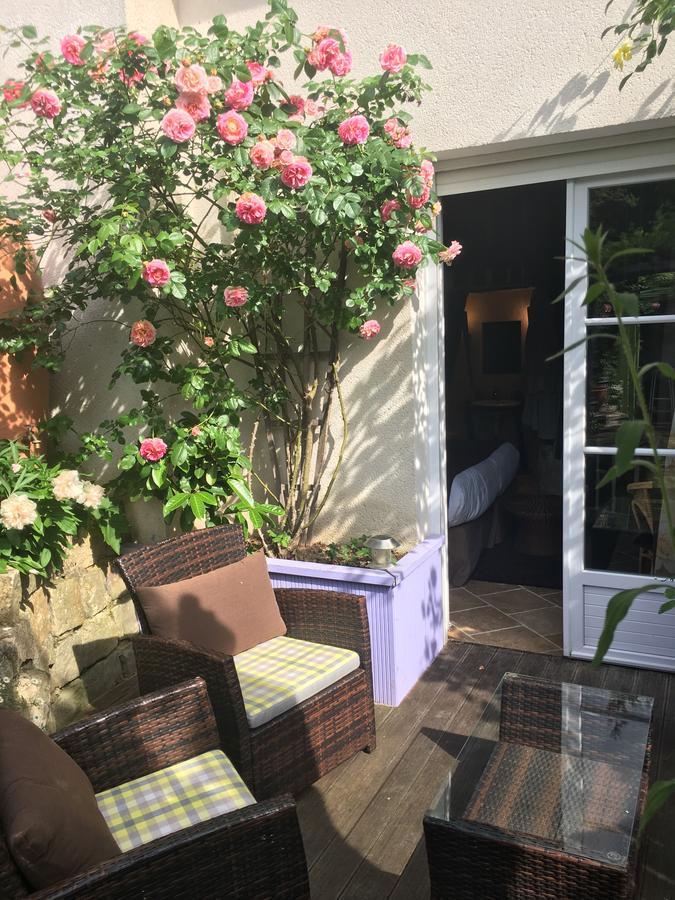 L'Hotel Le Cheval Noir Moret-sur-Loing Zewnętrze zdjęcie